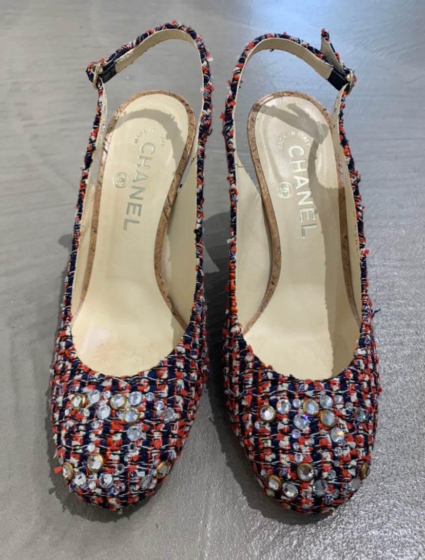 Tweed Chanel With Shiny Logo